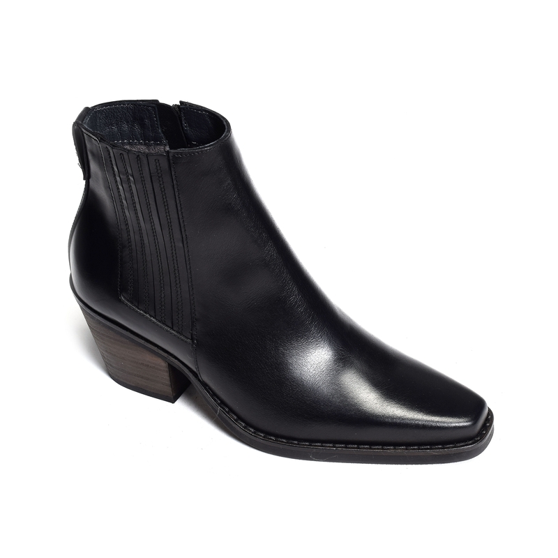 15950 Noir, Bottines Qootum