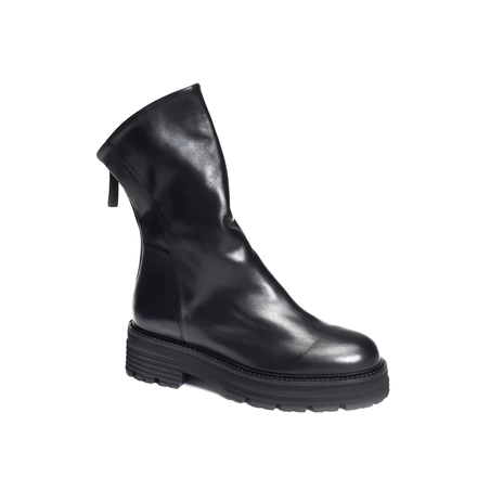 K134 Noir, Boots Semerdjian