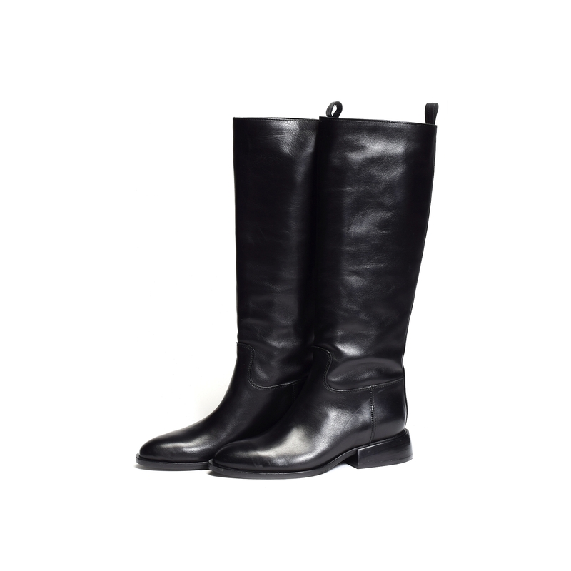 M256M1 Noir, Bottes Mimmu