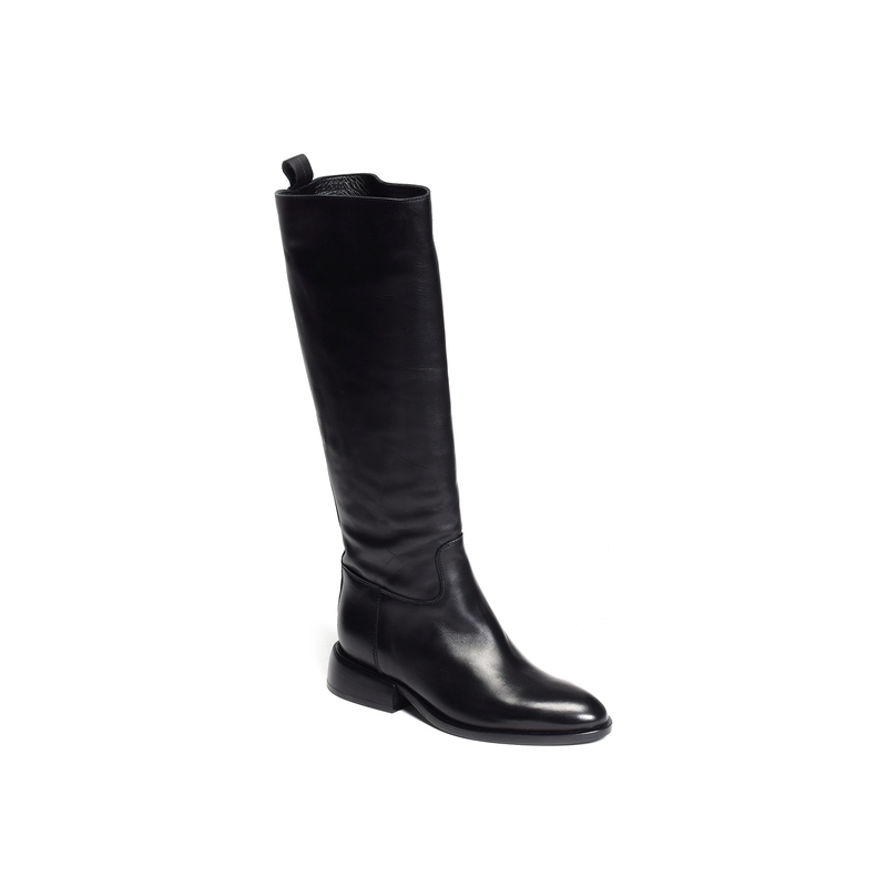 M256M1 Noir, Bottes Mimmu