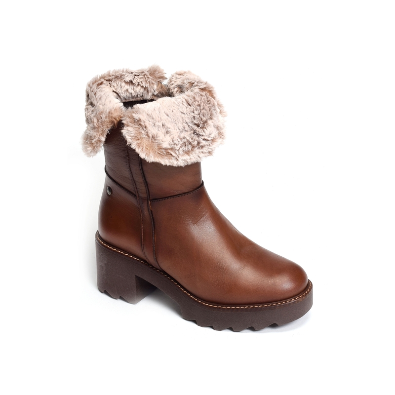 9325 Camel, Boots Kaola