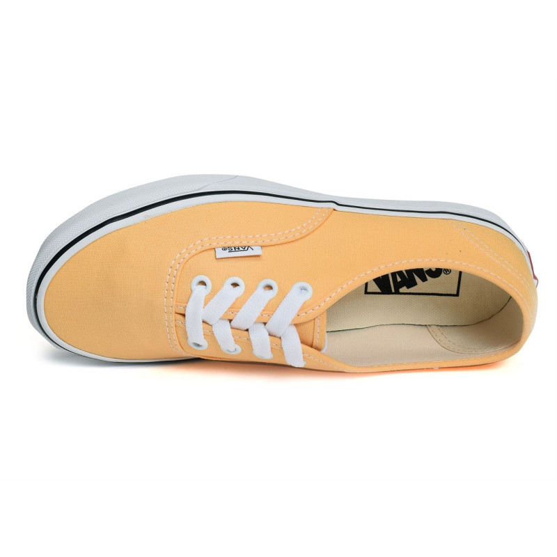 UA  AUTHENTIC Jaune, Chaussures basses Vans