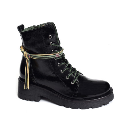 D199 Verni Noir, Boots Felmini