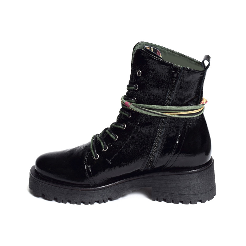 D199 Verni Noir, Boots Felmini