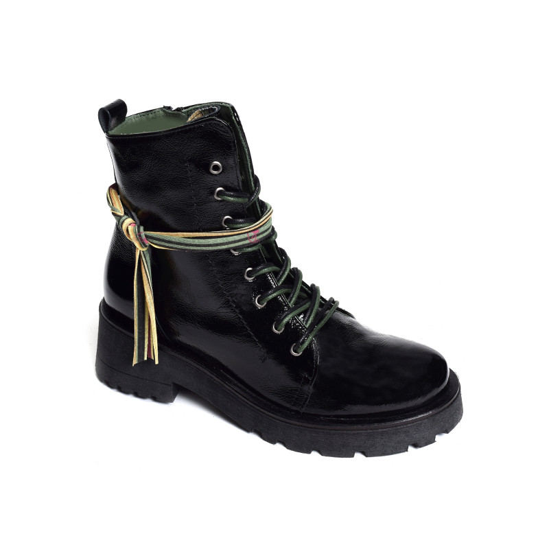 D199 Verni Noir, Boots Felmini