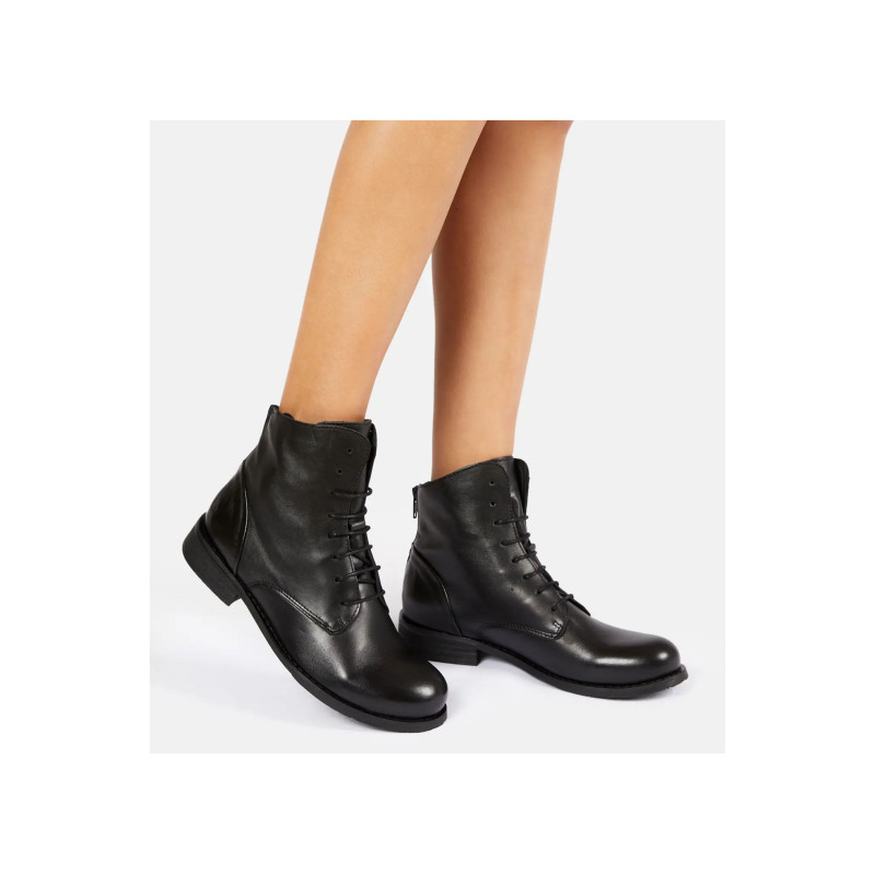 1072 Noir, Boots Felmini