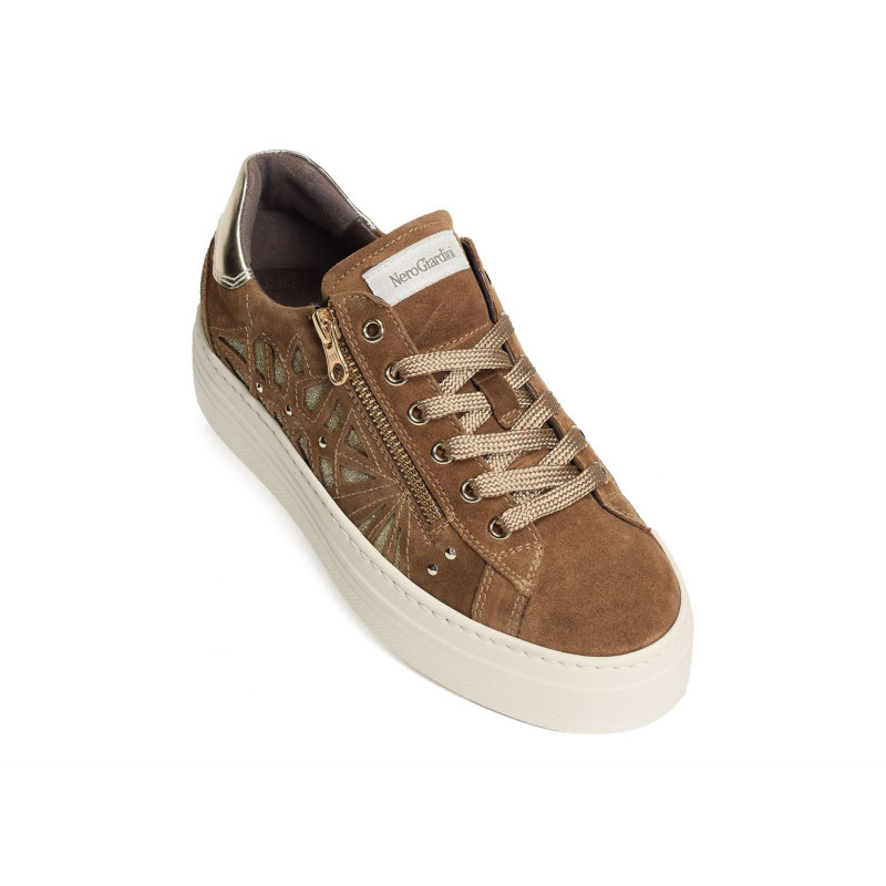 08411 Camel, Sneakers basses NeroGiardini