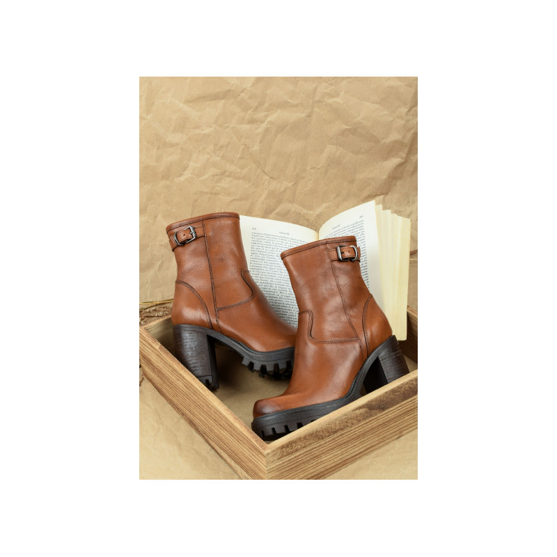 ILDA Camel, Bottines Paoyama