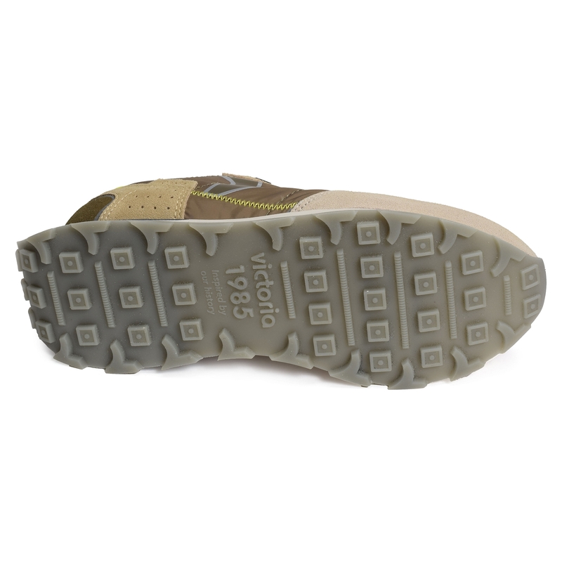 8803110 Kaki Beige, Baskets running Victoria