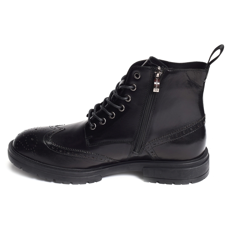 ROCH Noir, Boots Kdopa