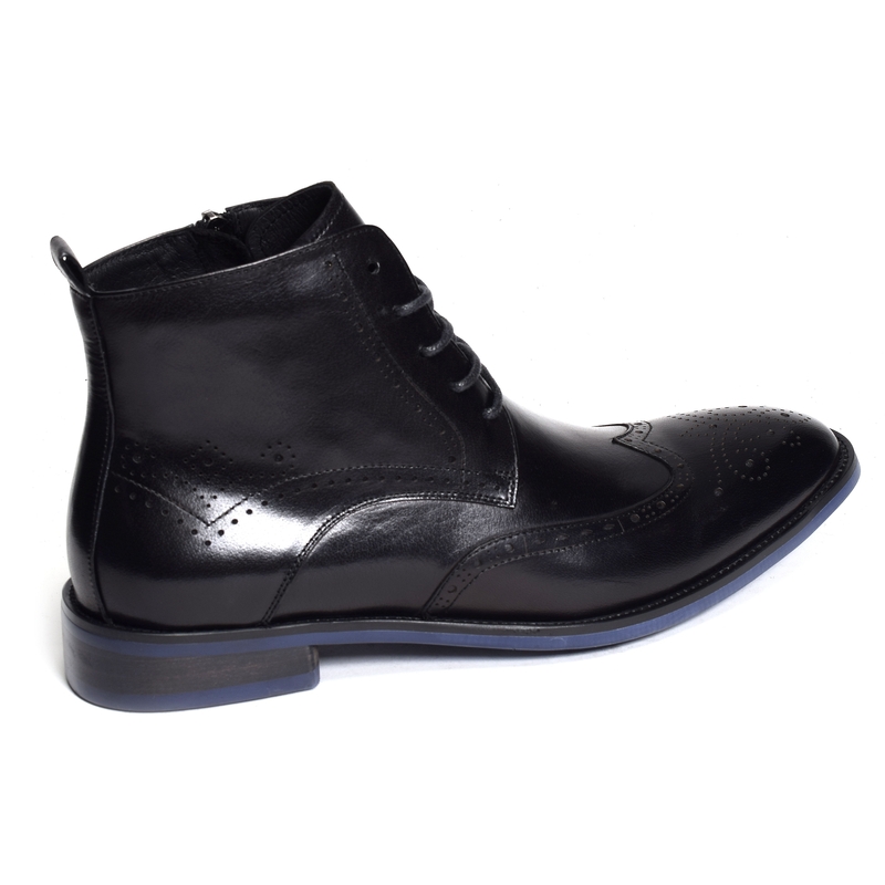 LOKAS Noir, Boots Kdopa