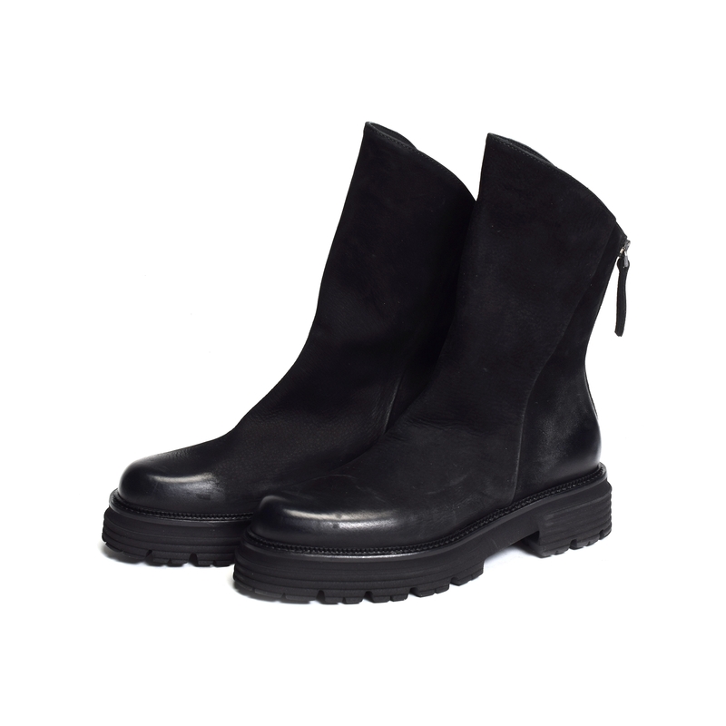 3270 Noir, Boots Mat 20