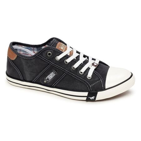 4058305 Noir, Chaussures basses Mustang