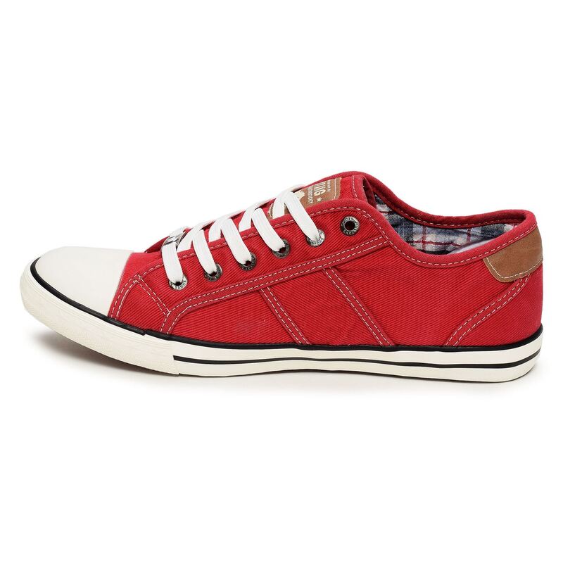 4058305 Rouge, Chaussures basses Mustang