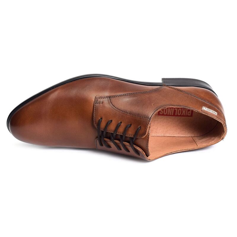 BRISTOL 4187 Camel, Chaussures de Ville Pikolinos