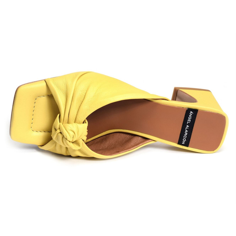 HEPBURN 22110 Jaune, Mules Angel Alarcón