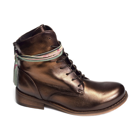 1072 Bronze, Boots Felmini