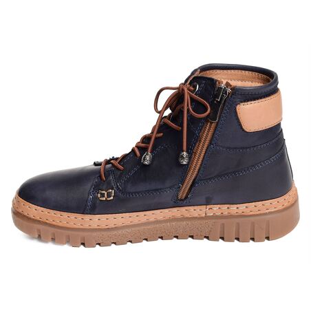 MALA Marine, Boots Madory